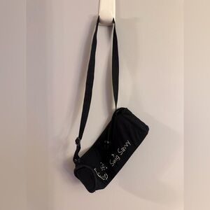 Swig Savvy Insulated Water Bottle Sling Crossbody – Black